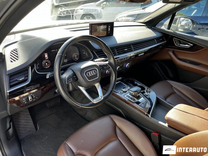 Audi Q7 42 interauto-car