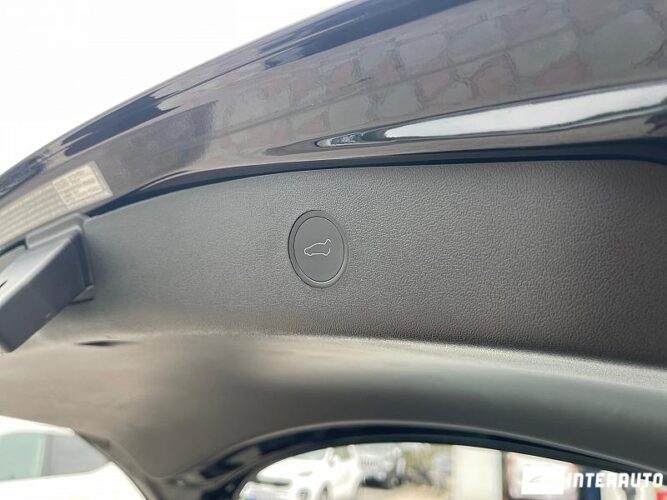 Tesla Model 3 49 interauto-car