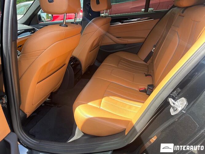 BMW 530e 32 interauto-car