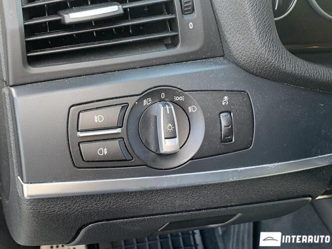 BMW X3 2.0D 39 interauto-car