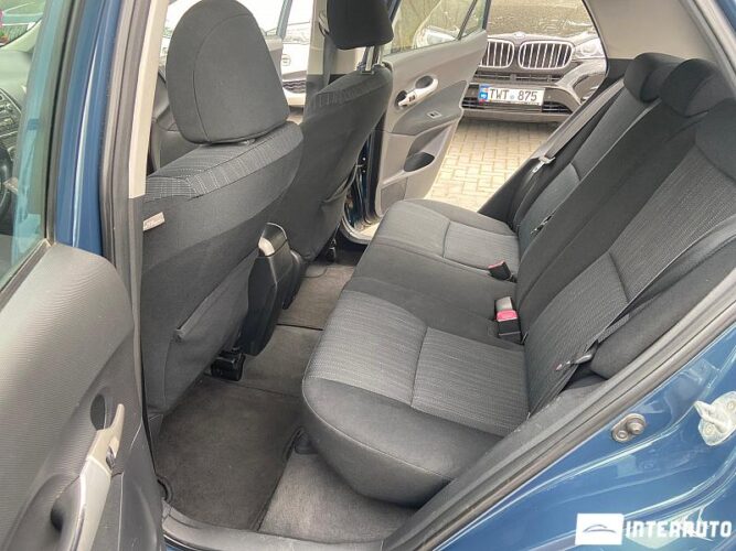Toyota Auris 32 interauto-car