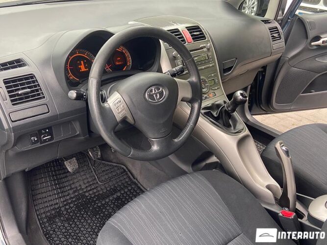 Toyota Auris 29 interauto-car