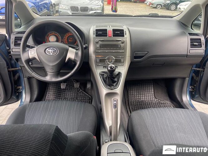 Toyota Auris 30 interauto-car