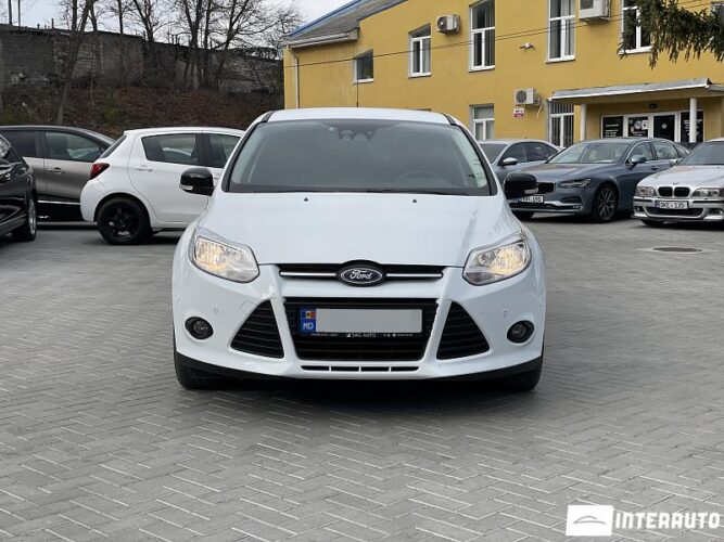 Ford Focus 34 interauto-car