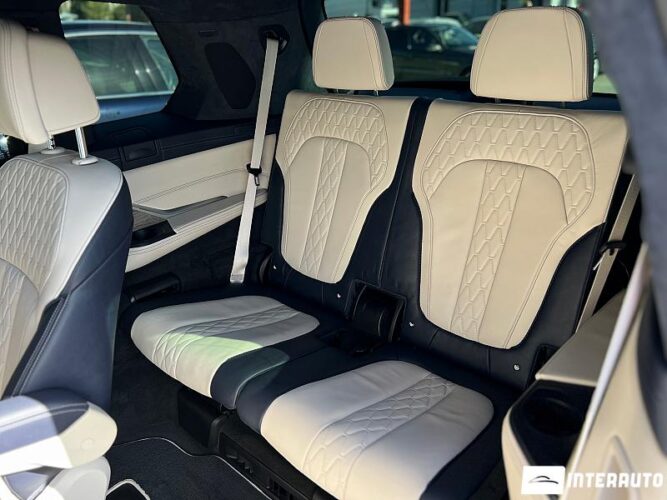 BMW X7 3.0d 63 interauto-car