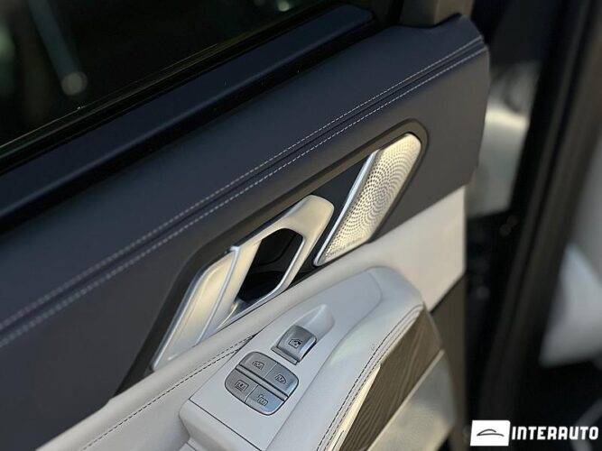 BMW X7 3.0d 64 interauto-car