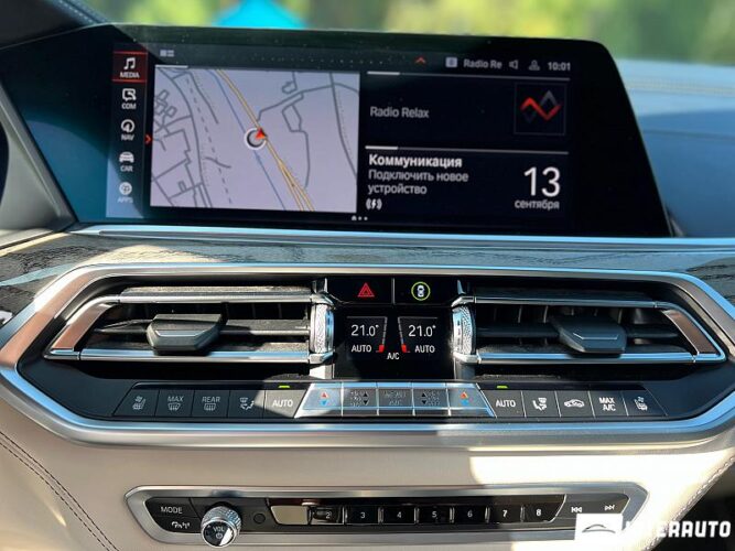 BMW X7 3.0d 55 interauto-car