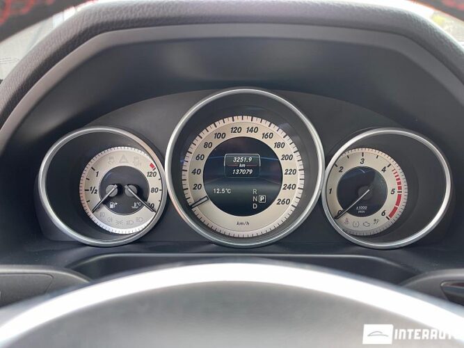 Mercedes E 220 41 interauto-car