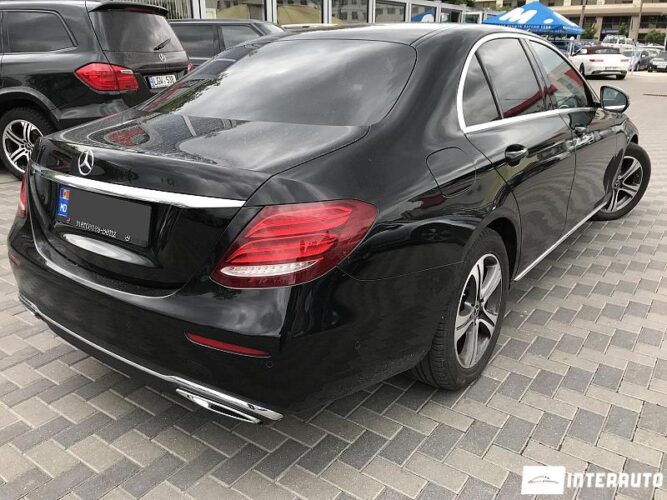 Mercedes E 220 29 interauto-car