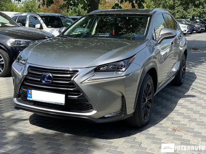 Lexus NX 300H 30 interauto-car