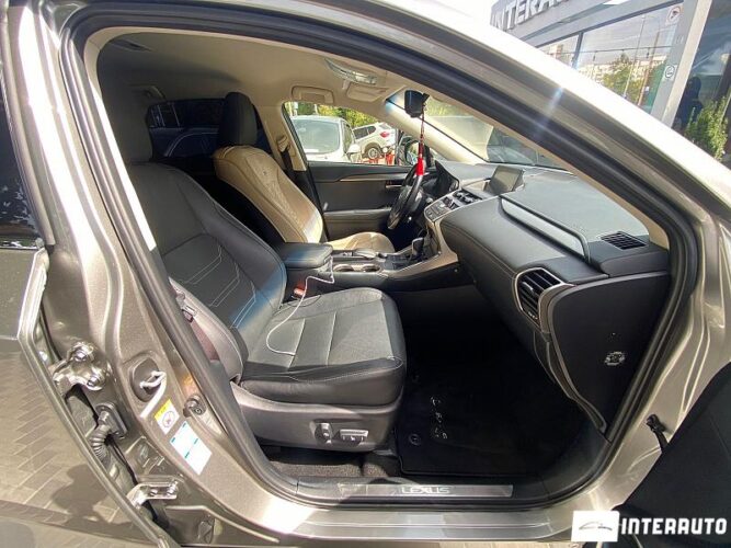 Lexus NX 300H 44 interauto-car