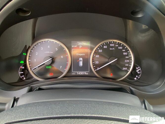 Lexus NX 300H 39 interauto-car