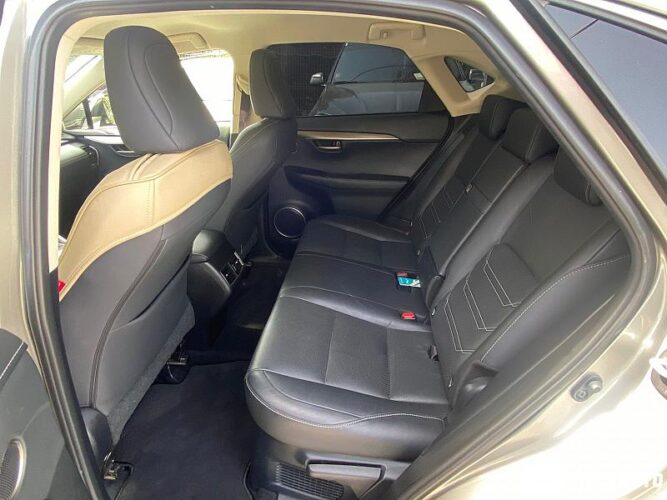 Lexus NX 300H 42 interauto-car