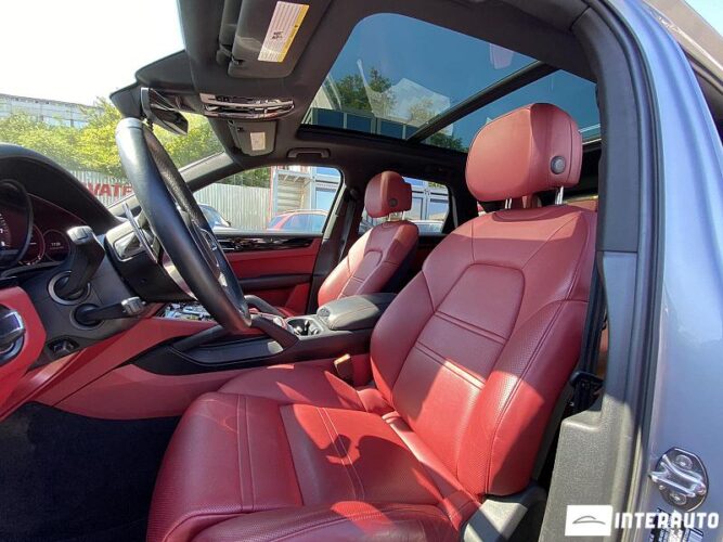 Porsche Cayenne 40 interauto-car