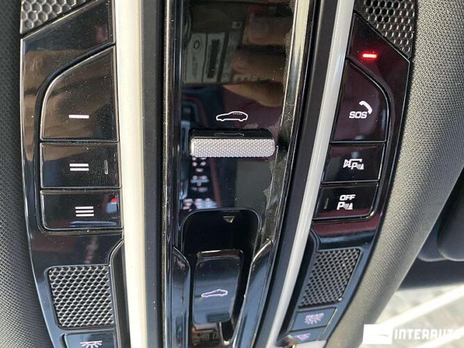 Porsche Cayenne 48 interauto-car