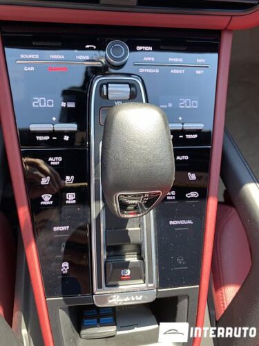 Porsche Cayenne 47 interauto-car