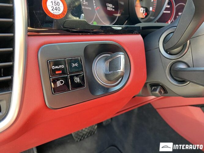 Porsche Cayenne 39 interauto-car