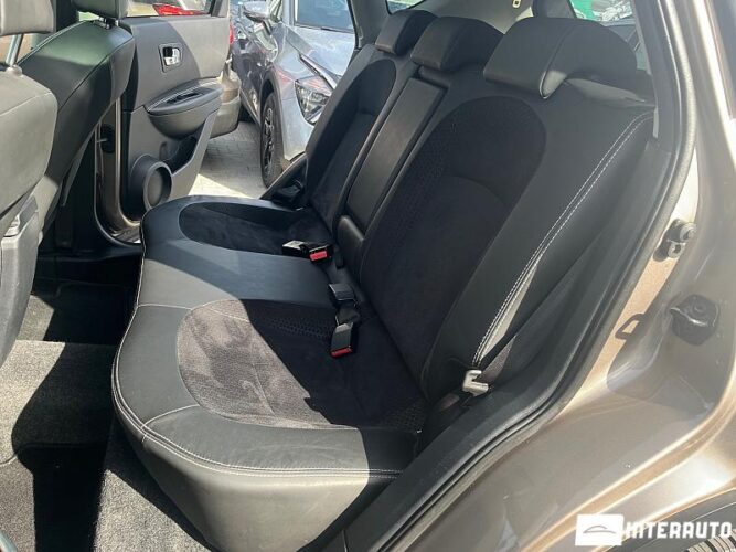 Nissan Qashqai 41 interauto-car