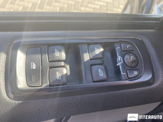 Land Rover Discovery 46 interauto-car