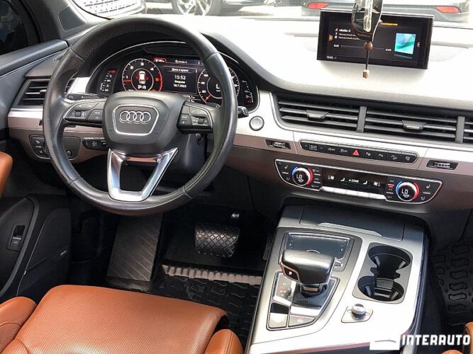 Audi Q7 46 interauto-car