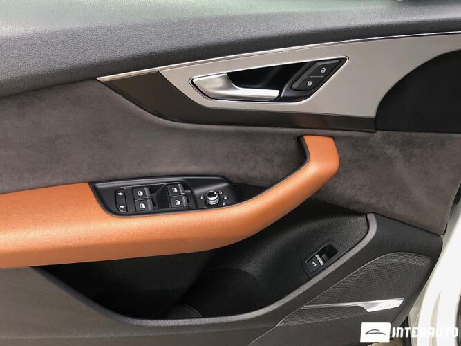 Audi Q7 53 interauto-car