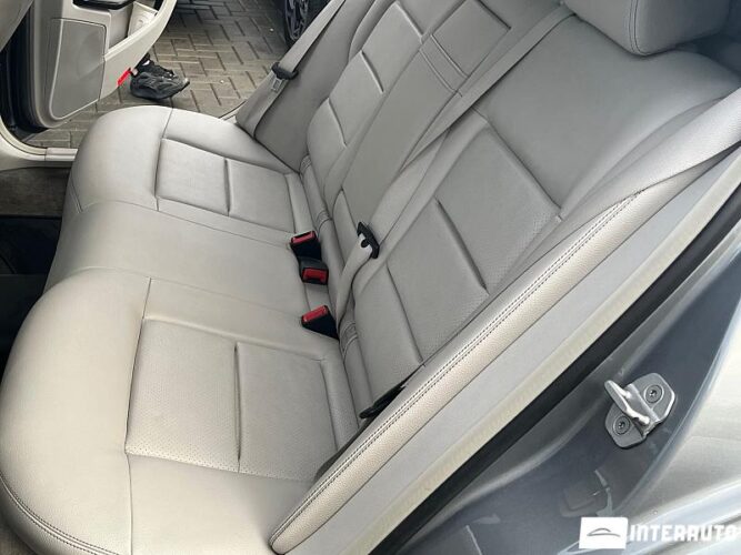 Mercedes E 220 39 interauto-car