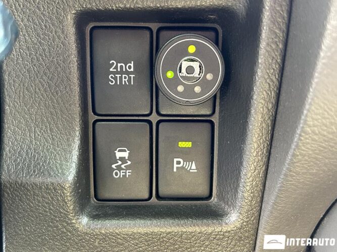 Toyota Land Cruiser Prado 47 interauto-car