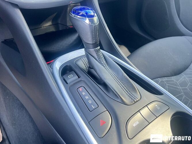 Chevrolet Volt 41 interauto-car