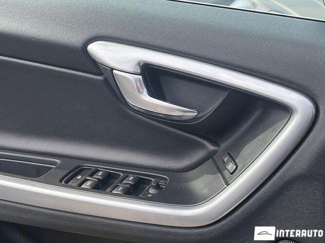 Volvo V 60 44 interauto-car