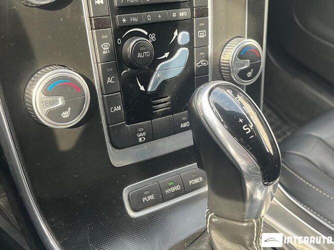 Volvo V 60 37 interauto-car