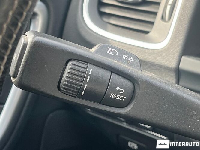 Volvo V 60 42 interauto-car