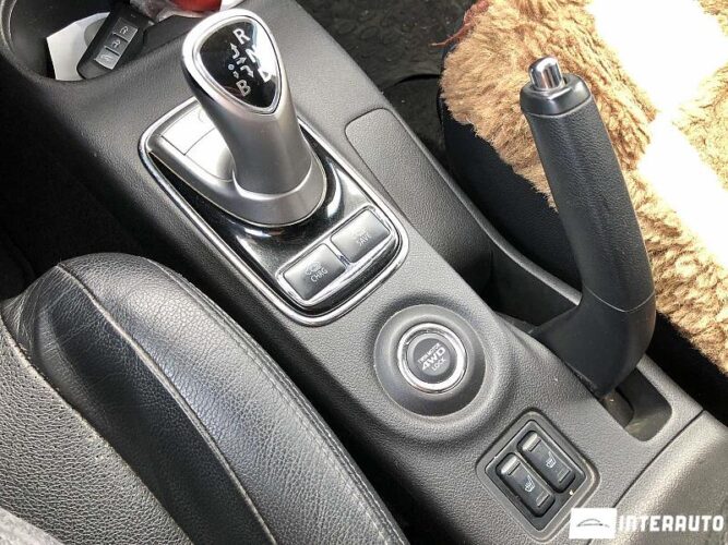 Mitsubishi Outlander 46 interauto-car