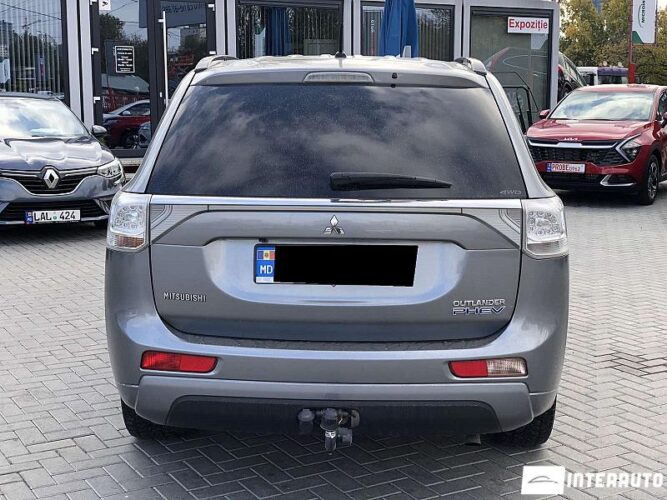 Mitsubishi Outlander 35 interauto-car