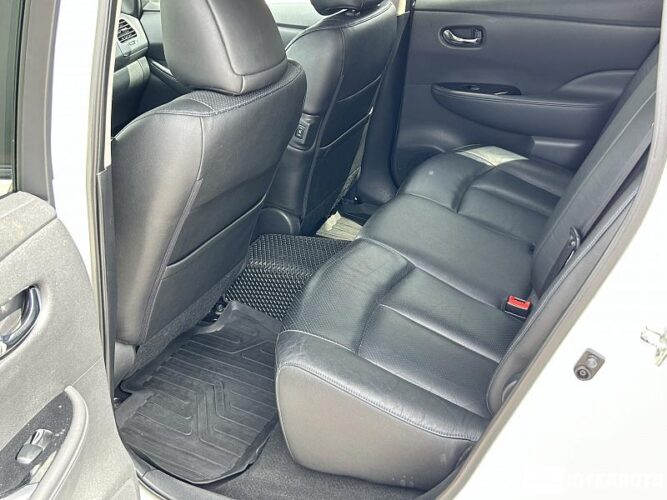 Nissan Leaf 36 interauto-car