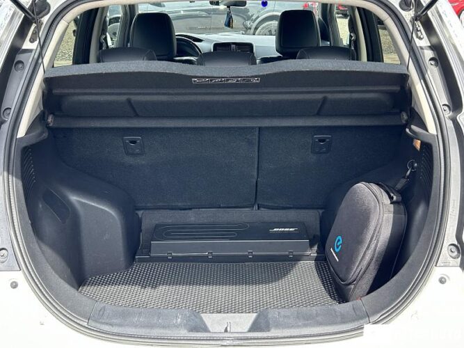 Nissan Leaf 41 interauto-car