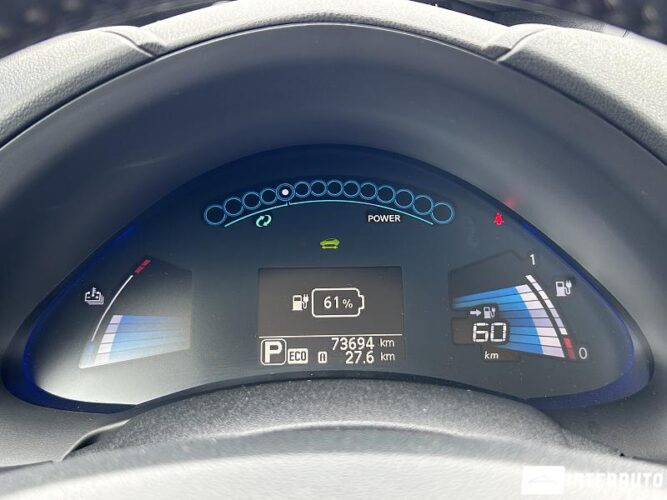 Nissan Leaf 35 interauto-car