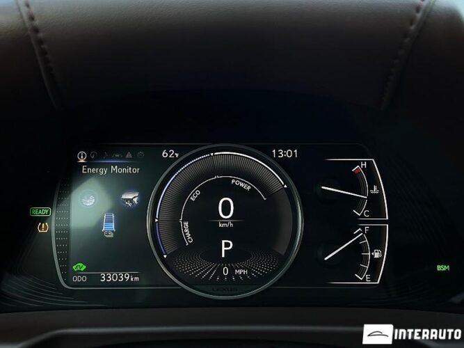Lexus ES 300h 39 interauto-car