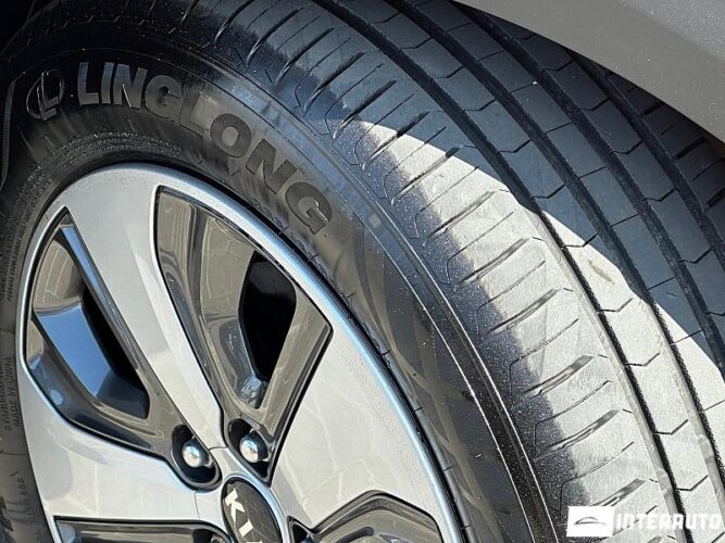 Kia Niro 45 interauto-car