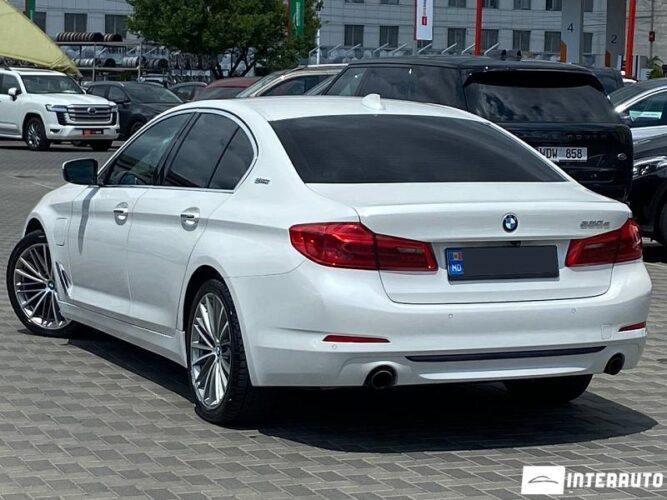 BMW 530e 35 interauto-car