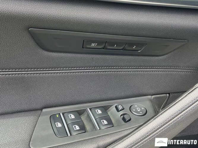 BMW 530e 37 interauto-car