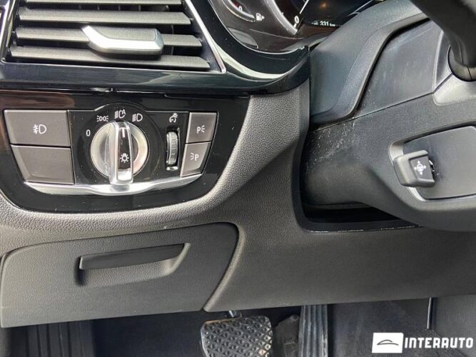 BMW 530e 47 interauto-car