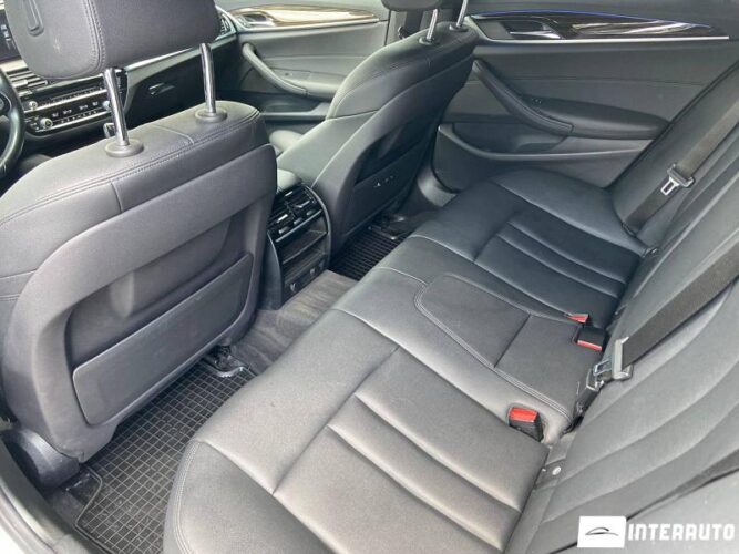 BMW 530e 52 interauto-car