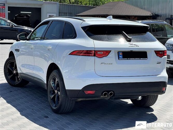 Jaguar F-Pace 34 interauto-car