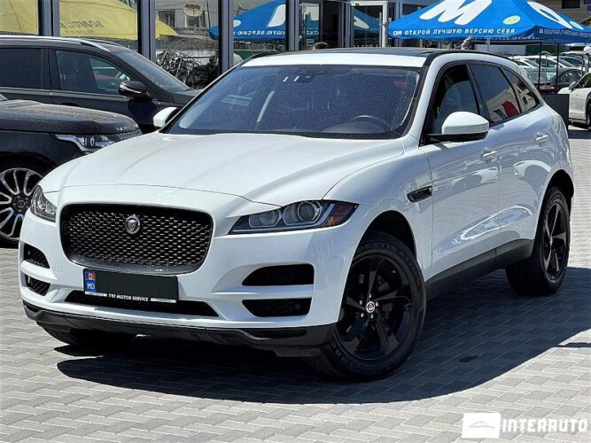 Jaguar F-Pace 33 interauto-car