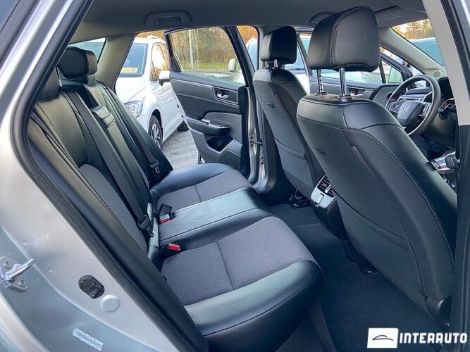 Honda Clarity 46 interauto-car