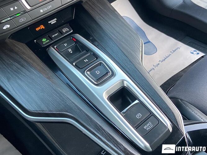 Honda Clarity 43 interauto-car