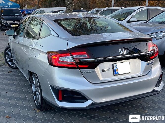 Honda Clarity 32 interauto-car
