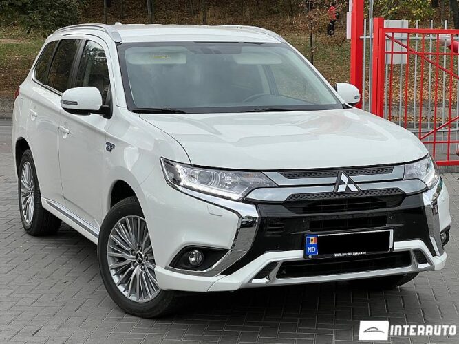 Mitsubishi Outlander 36 interauto-car