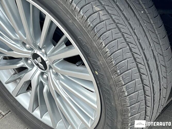 Mitsubishi Outlander 54 interauto-car