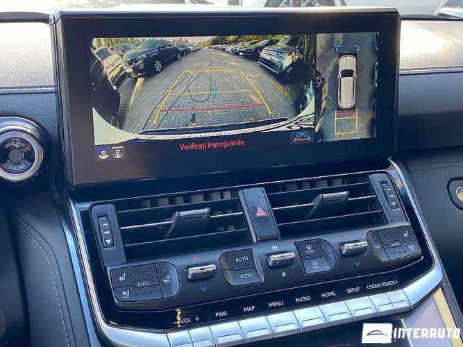 Toyota Land Cruiser 52 interauto-car